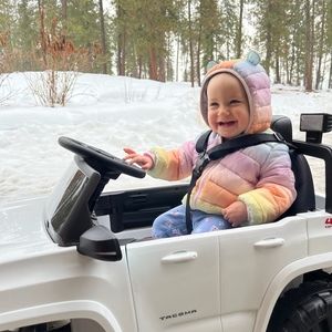 Meet your Posher, Jeneva